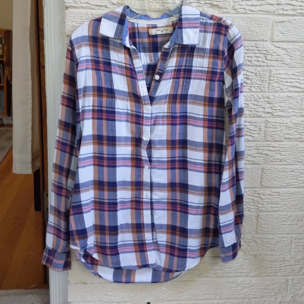 Isabella Sinclair plaid buttondown